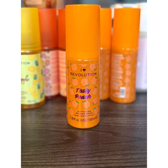 6/$25 I Heart Revolution Tasty Peach Mattifying Priming Spray - Picture 3 of 3